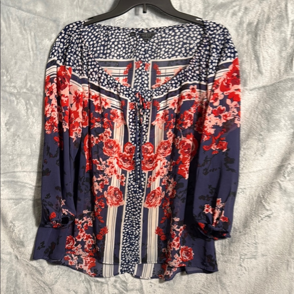 Guess blouse women’s xl Floral Navy and Red Women's Top lightweight semi sheer